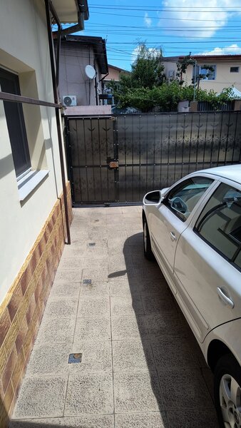 Zetari Inchiriez casa,