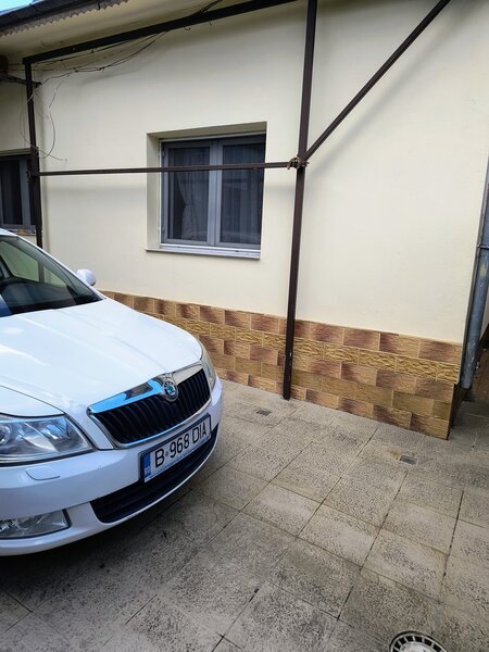 Zetari Inchiriez casa,
