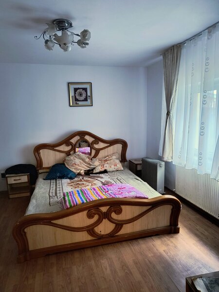 Zetari Inchiriez casa,